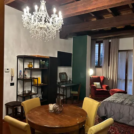 Maison Mayr Διαμέρισμα Φεράρα